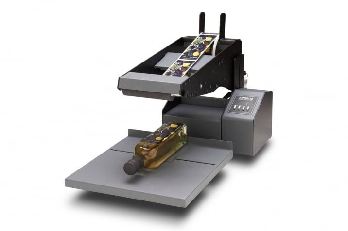 système de pose d'étiquettes adhésives